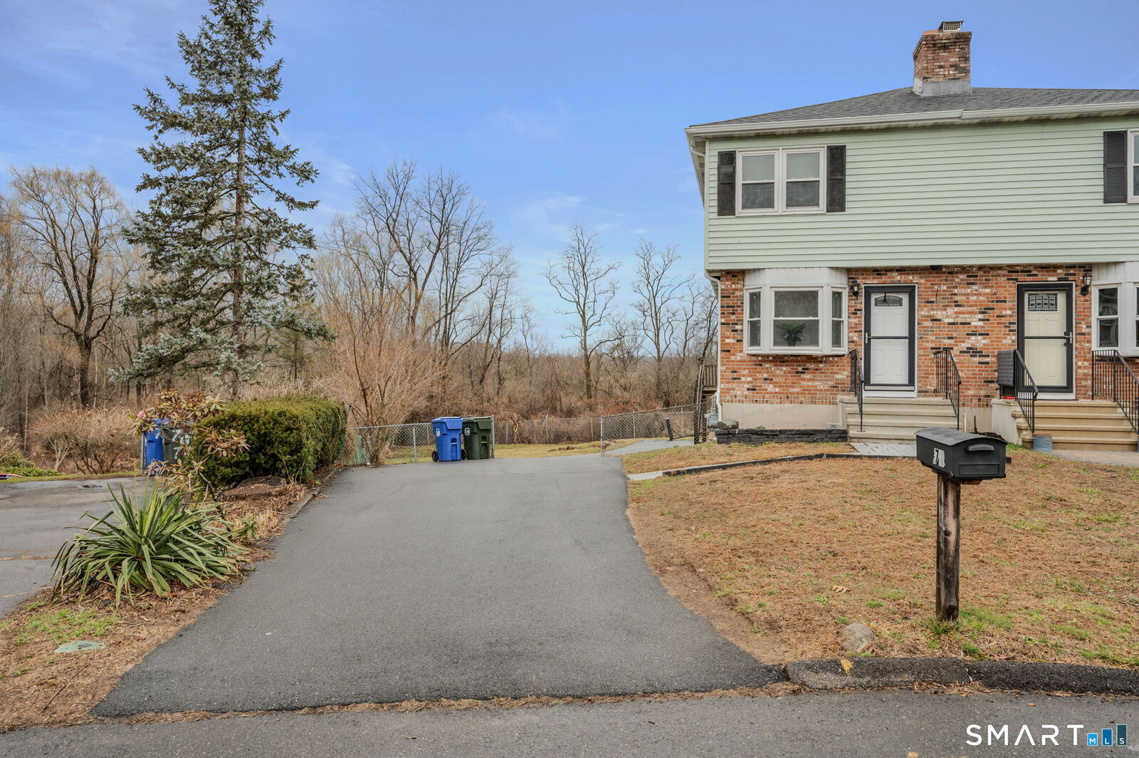 Property Photo: 72 Ponderosa Lane CT 06111