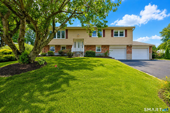 Property Photo:  86 Honey Pot Road  CT 06516 