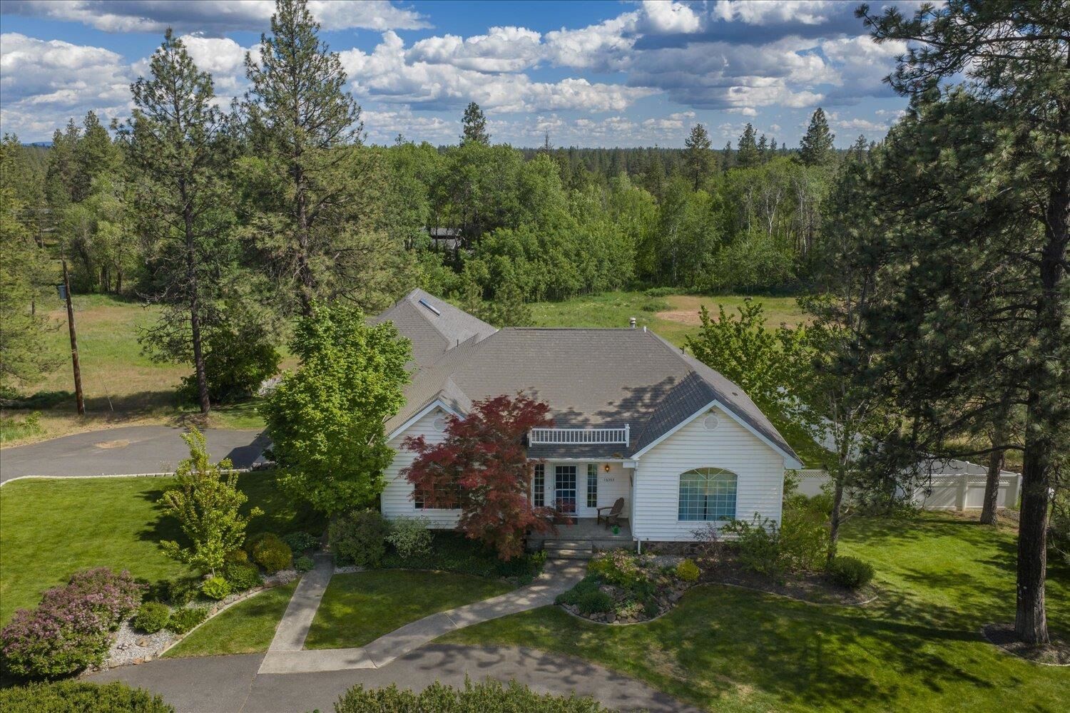 Property Photo: 16303 S Cheney-Spokane Rd WA 99004