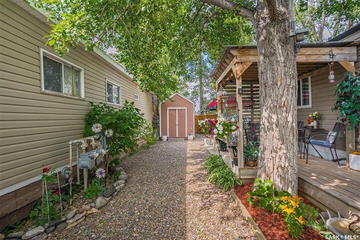 Property Photo: 219 Grant Street 102 SK S7N 2A5