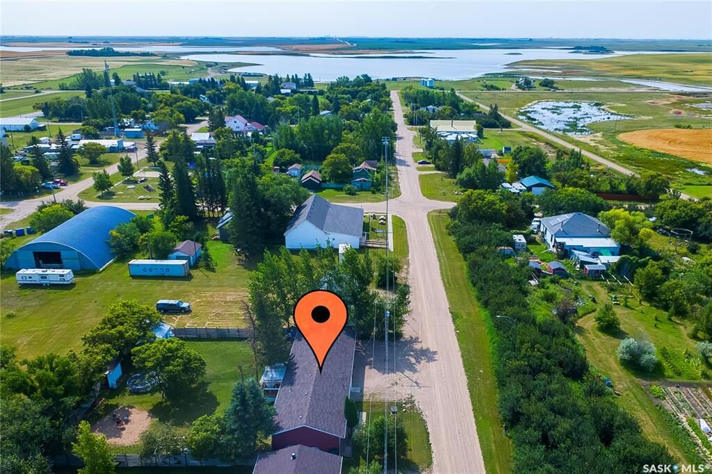 Property Photo:  316 3rd Avenue  SK S0K 2V0 