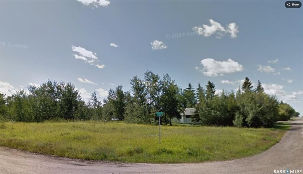 Property Photo:  618 4th Avenue E  SK S9X 1Y3 