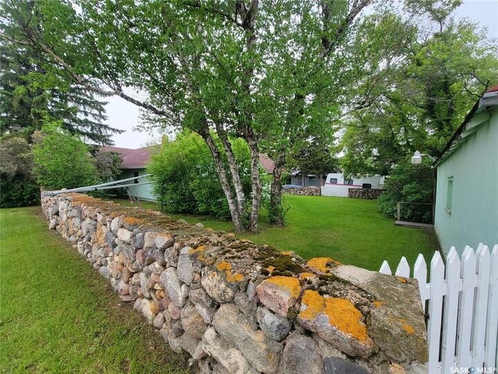 Property Photo:  106 Railway Avenue E  SK S0M 2C0 
