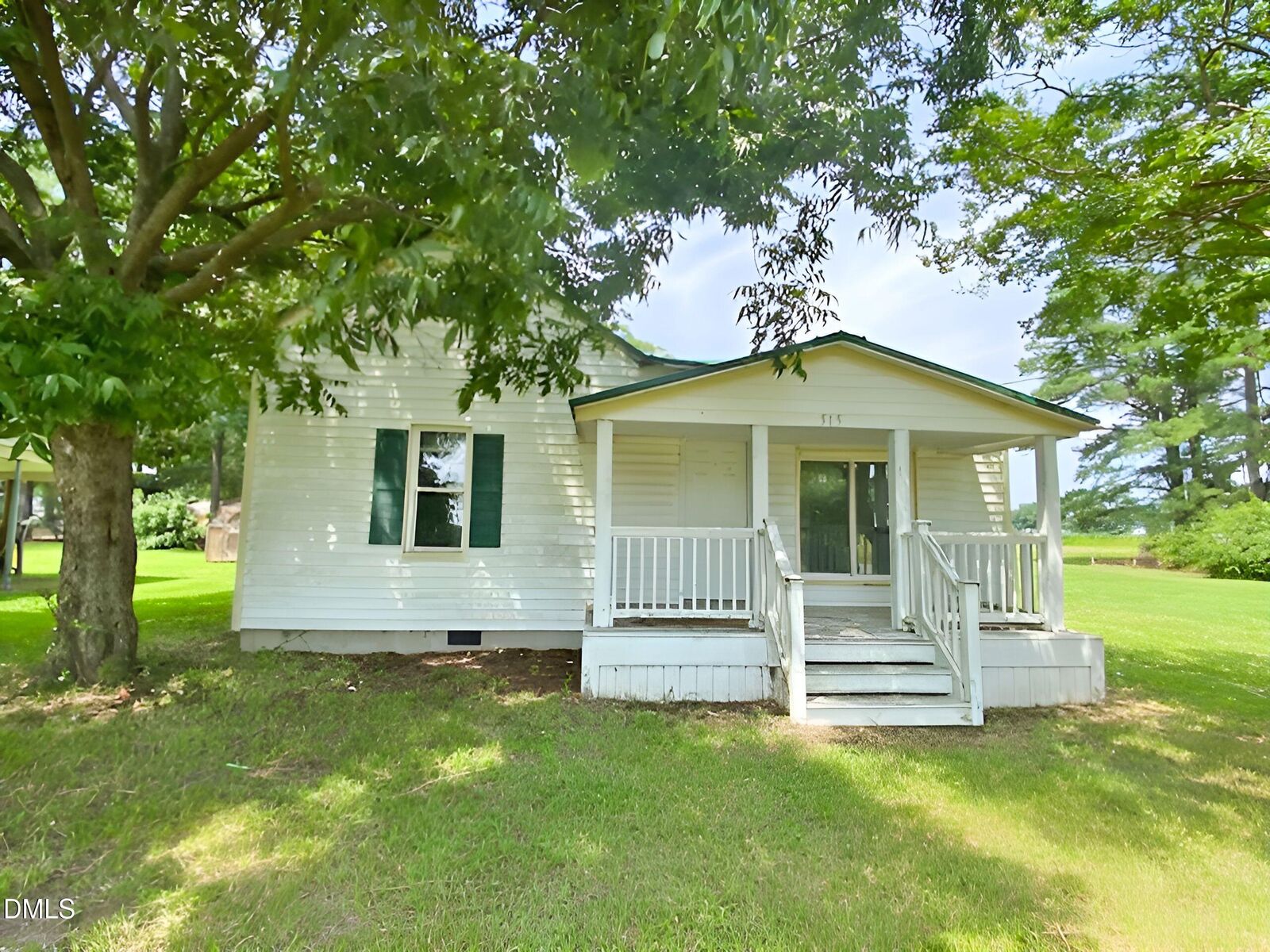 Property Photo:  515 Newsome Street  NC 27830 