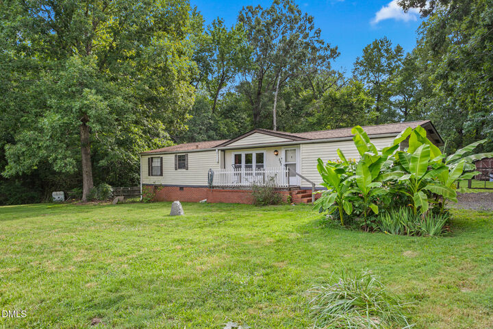 Property Photo: 535 Nc-100 NC 27377