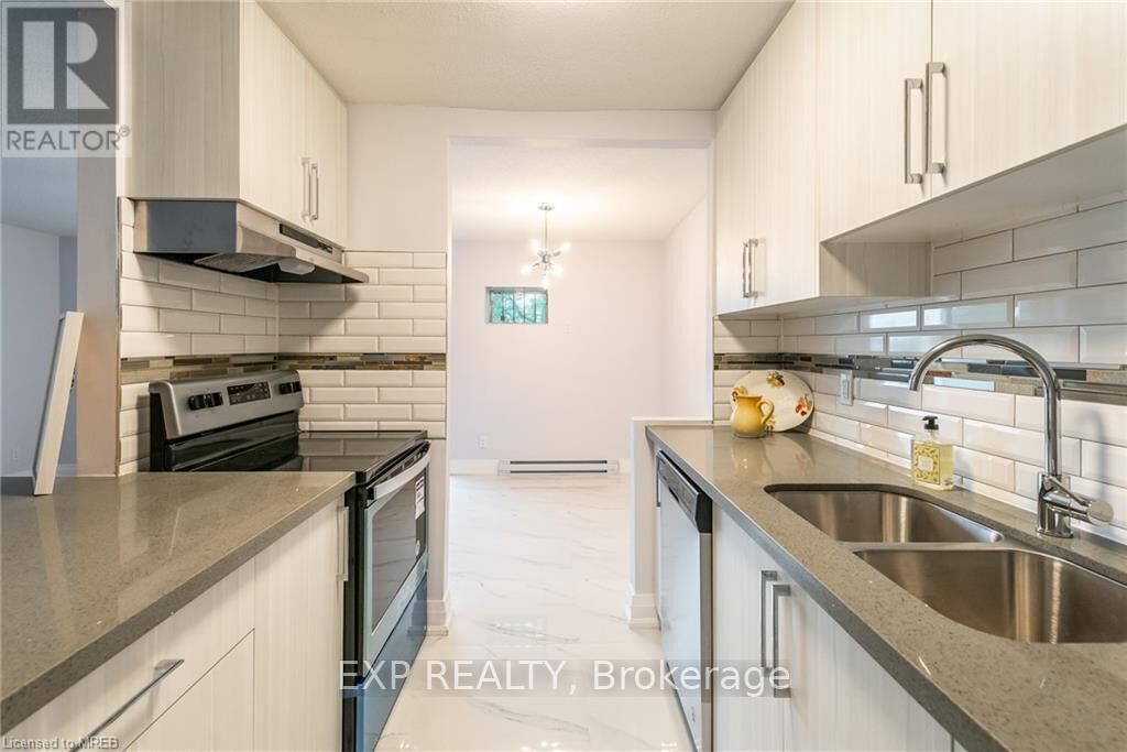 Property Photo:  517 Elm Street 9  ON L3K 5W6 