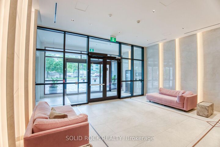 Property Photo:  560 Rideau Street 306  ON K1N 5Z8 