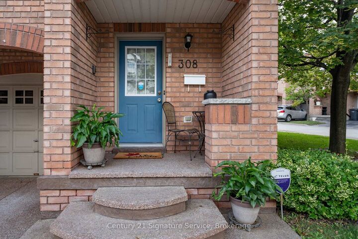 Property Photo: 3030 Breakwater Court 308 ON L5B 4P1