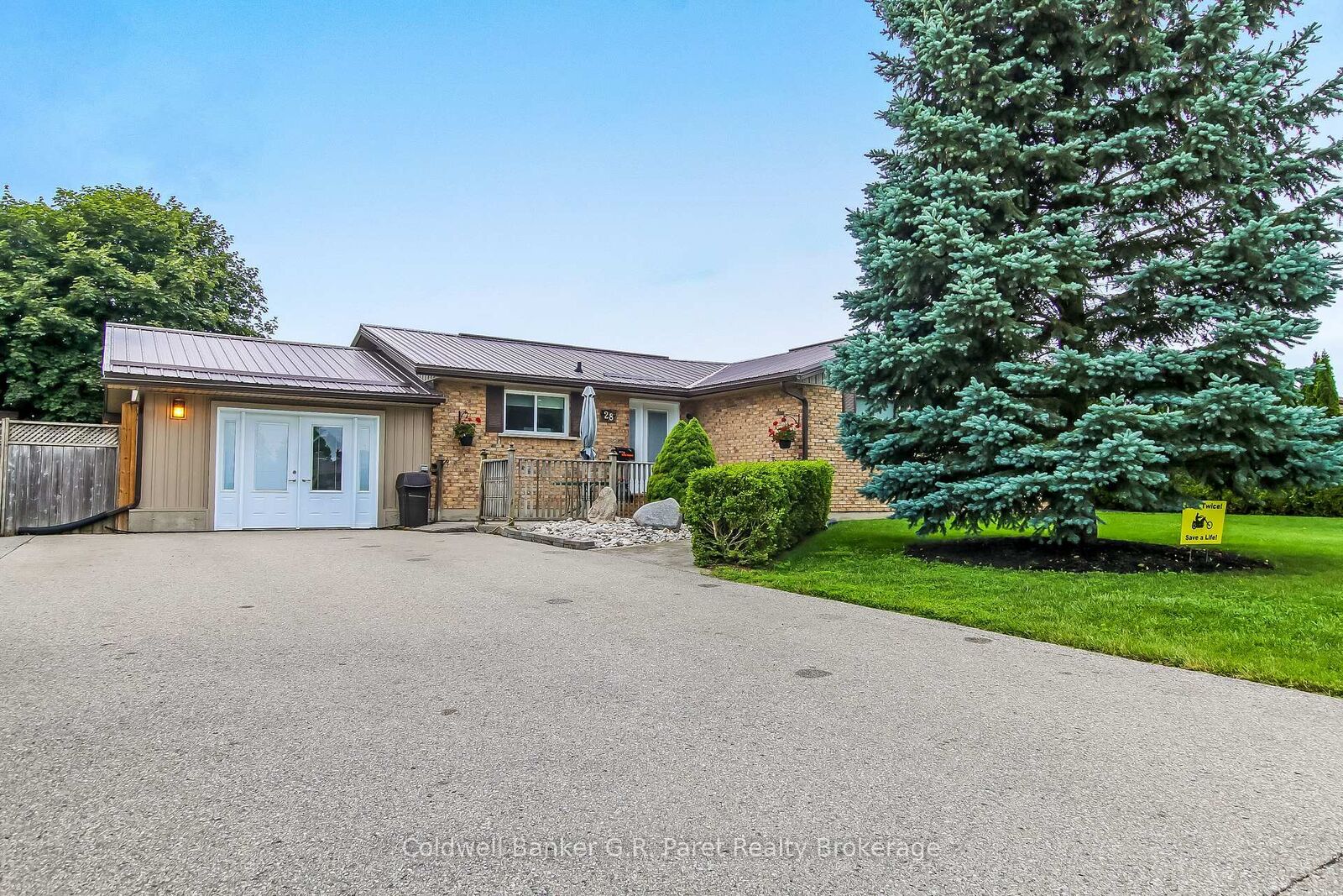 Property Photo: 28 Peggy Avenue ON N0J 1N0