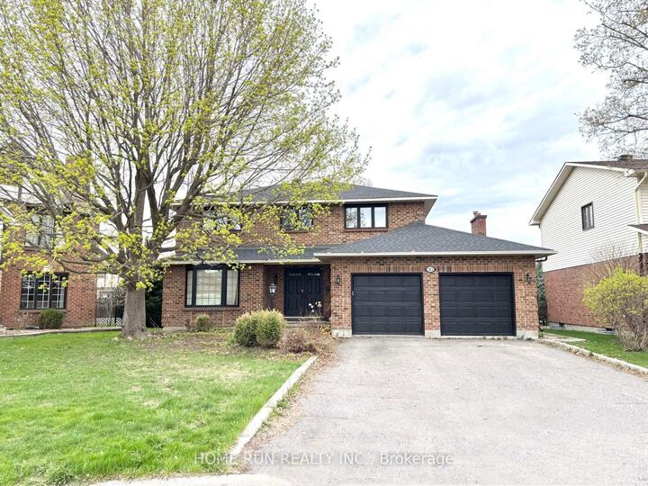 Property Photo: 10 Westchester Court ON K2J 3P9