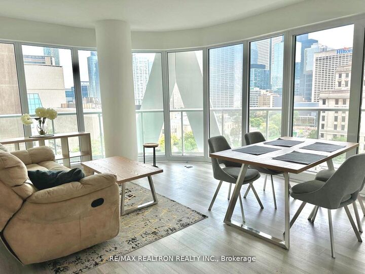 Property Photo: 230 Simcoe Street 926 ON M5T 1T4