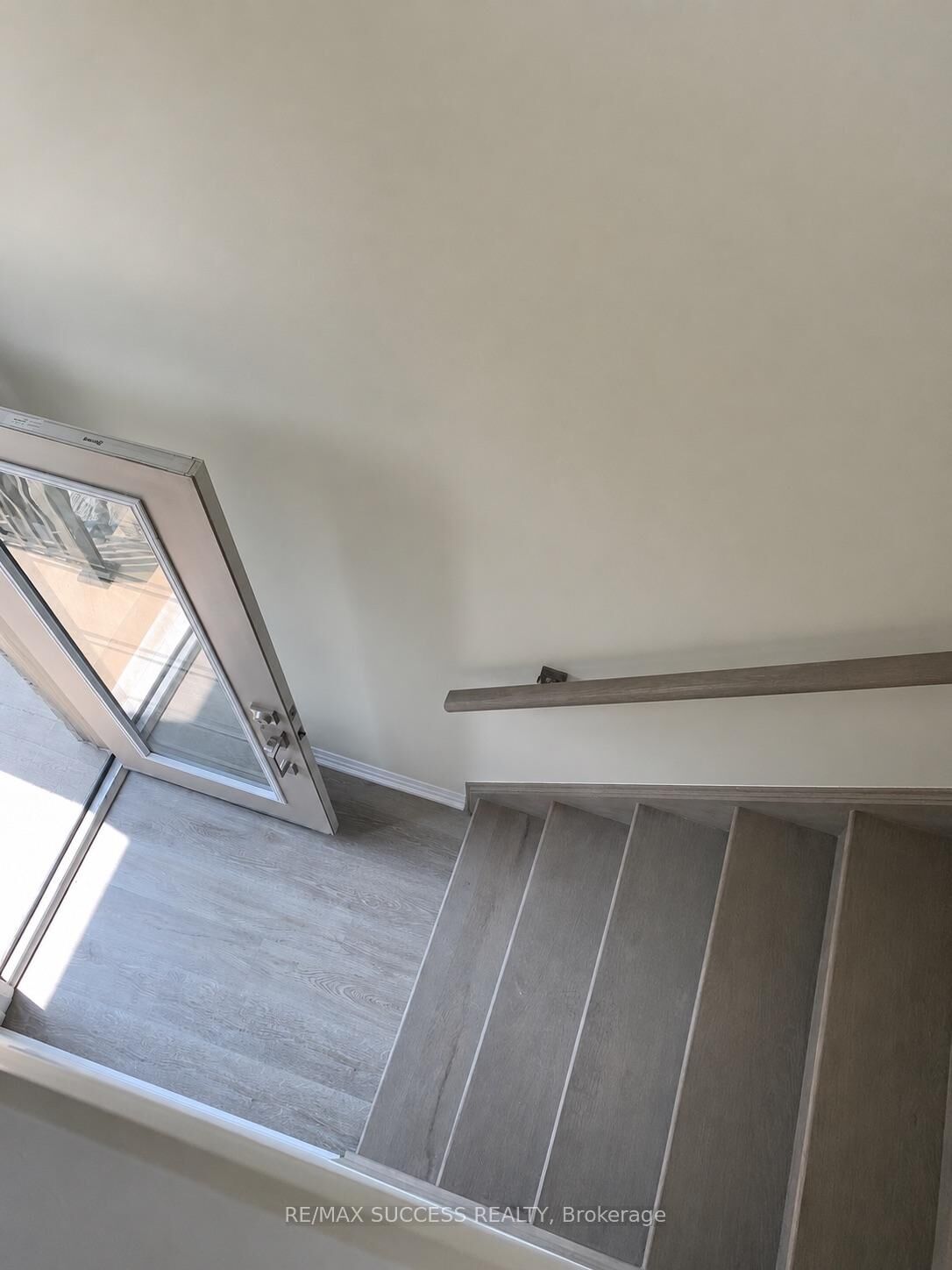 Property Photo:  185 Bedrock Drive 54  ON L8J 0M5 