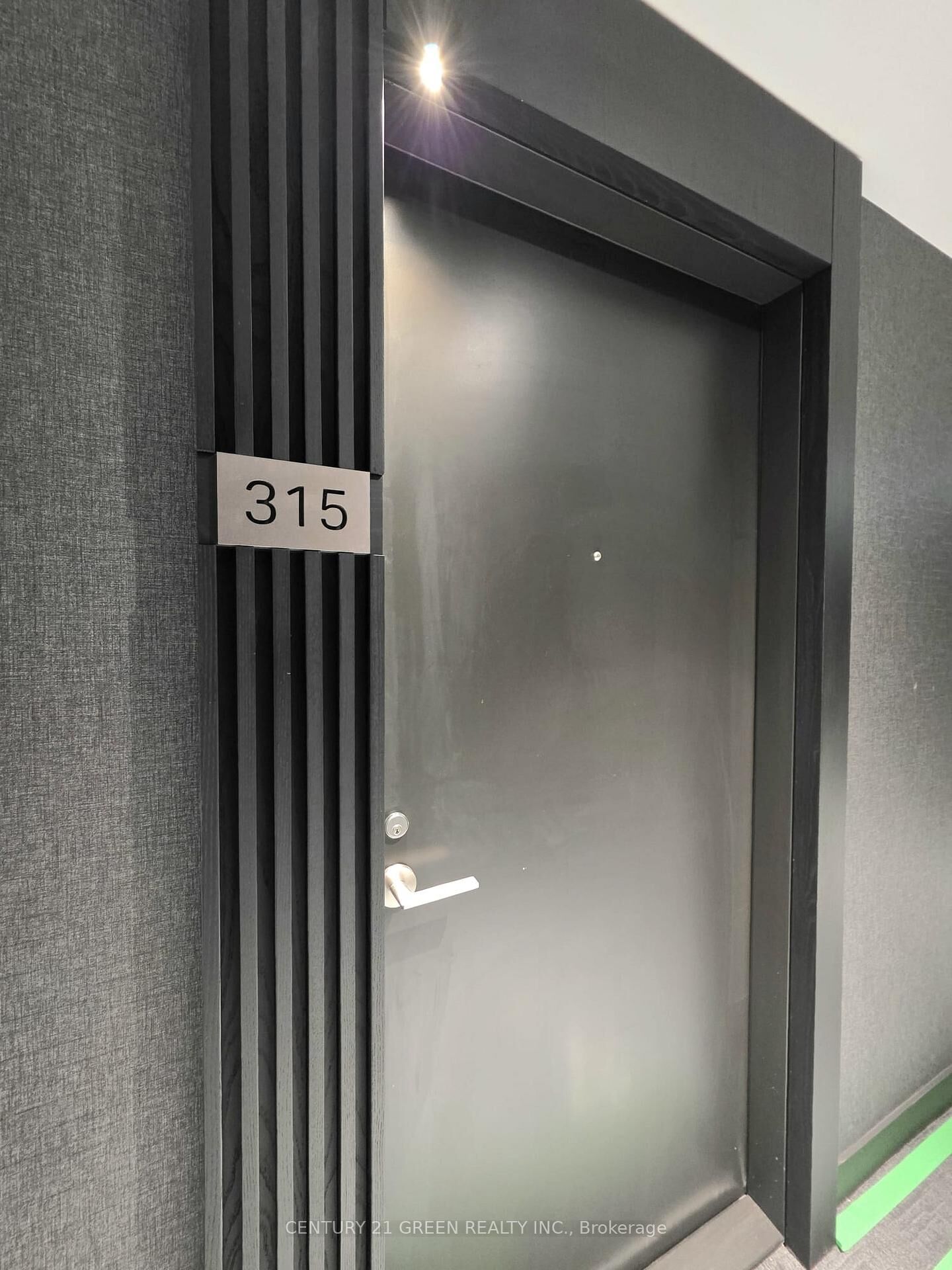 Property Photo:  110 Broadway Avenue 315 S  ON M4P 1V7 