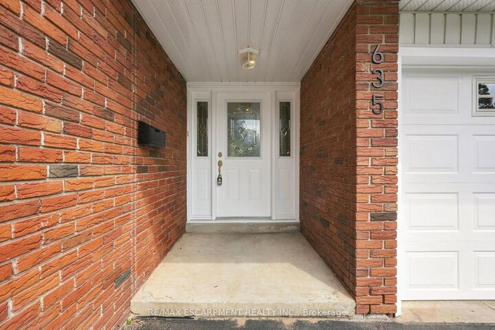 Property Photo: 635 Ramsgate Road ON L7N 2X9
