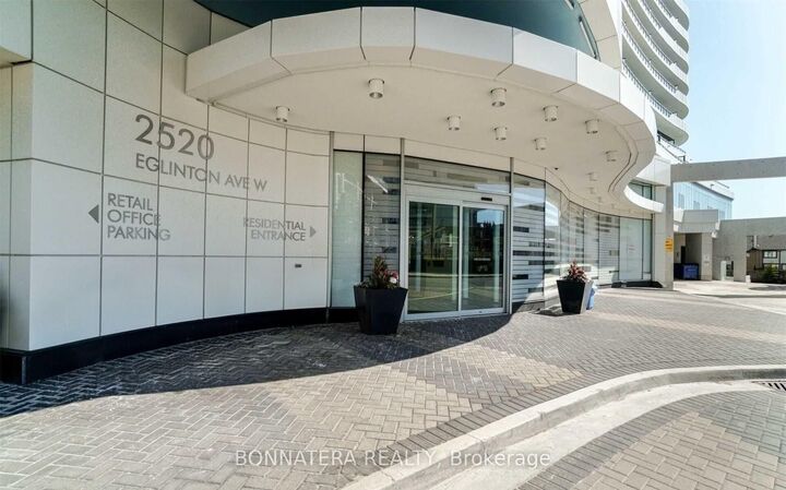 Property Photo: 2520 Eglinton Avenue W 1801 ON L5M 0Y2