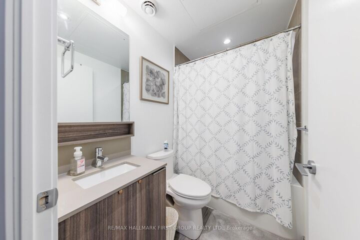 Property Photo:  5 Buttermill Avenue 4912  ON L4K 0J5 