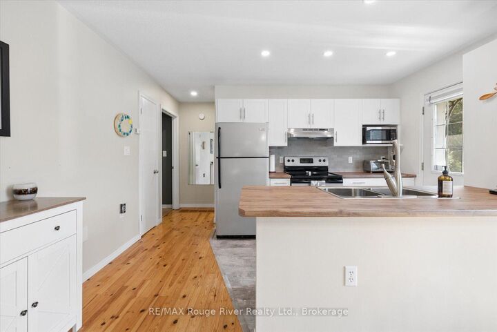 Property Photo:  32 South Maloney Street  ON K0K 2M0 