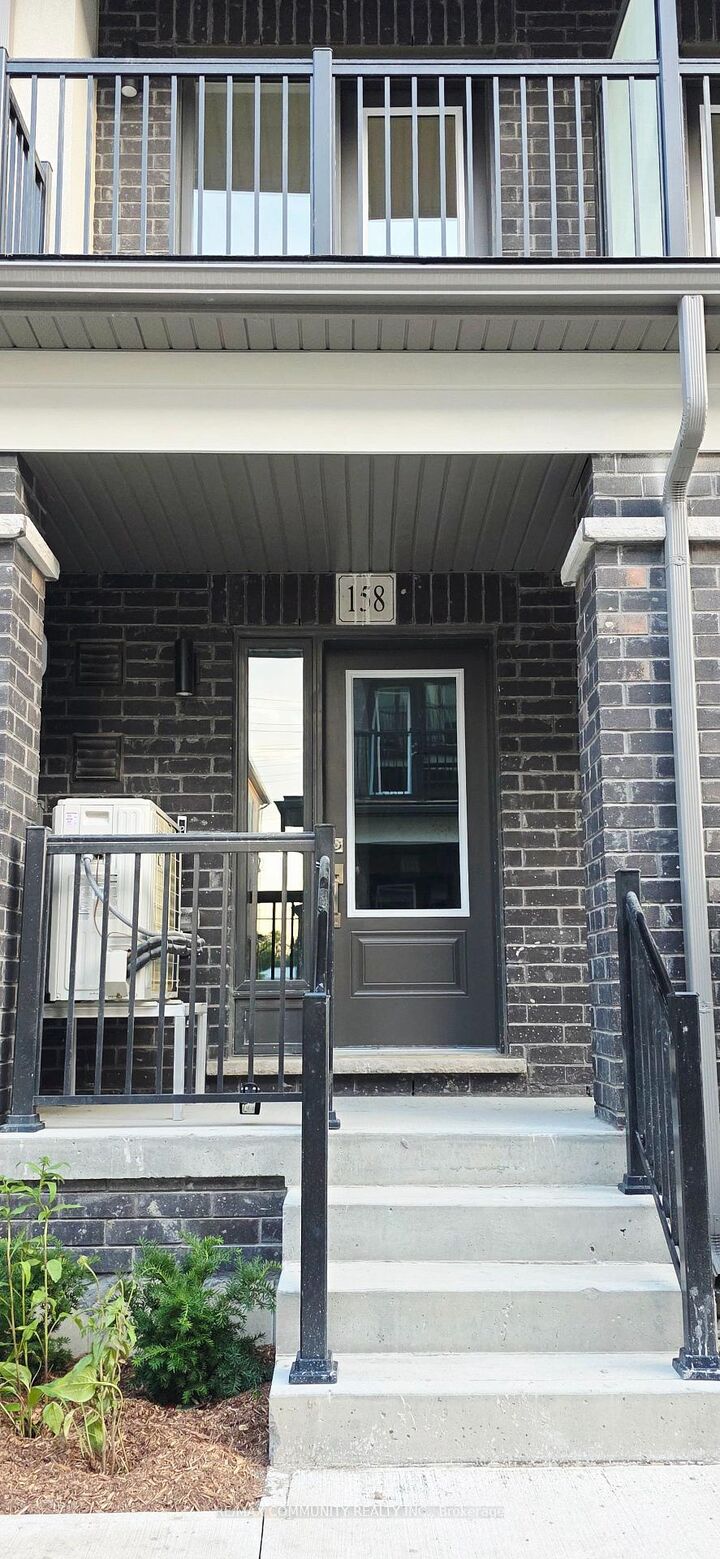 Property Photo:  158 Matawin Lane 105  ON L4B 0H7 