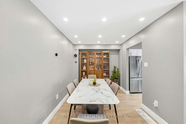 Property Photo:  16 Drake Drive  ON L4N 8W3 