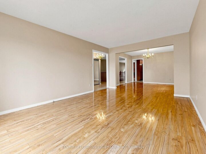 Photo de la propriété:  9 Coates Crescent  ON L4E 2M3 