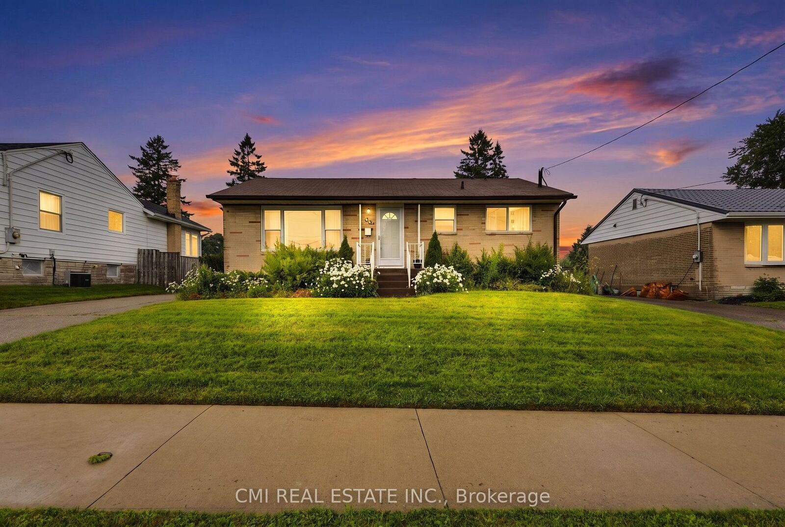 Property Photo:  494 Annapolis Avenue  ON L1J 2Y7 