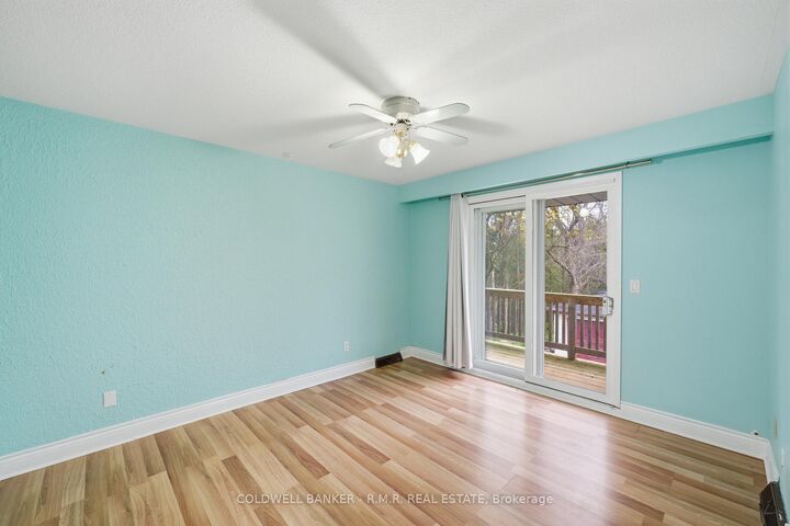 1549 Simcoe Street N — photo 1
