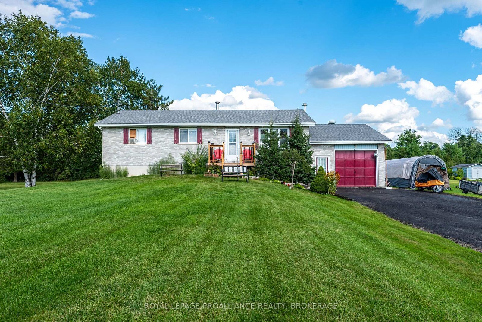 Property Photo: 96 Colebrook Road ON K0K 3N0