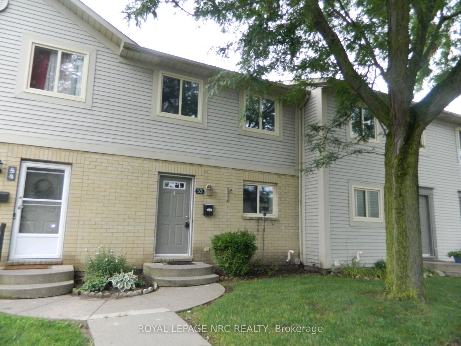 Property Photo: 65 Dorchester Boulevard 53 ON L2M 7T8