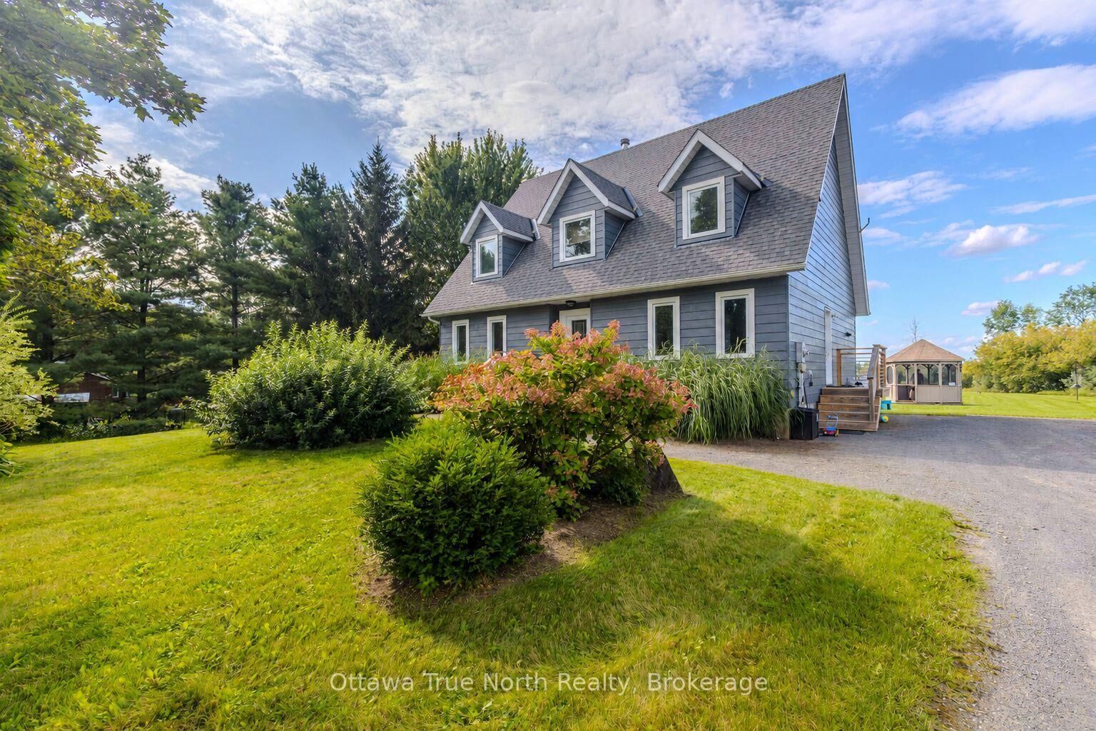 Property Photo:  220 Ninth Line  ON K7C 0V9 