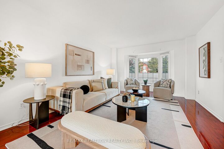 Property Photo: 37 Dumaurier Crescent ON L4S 1G6