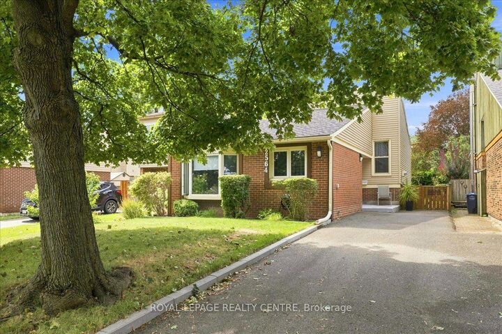 Property Photo: 2564 Mainroyal Street ON L5L 1C9