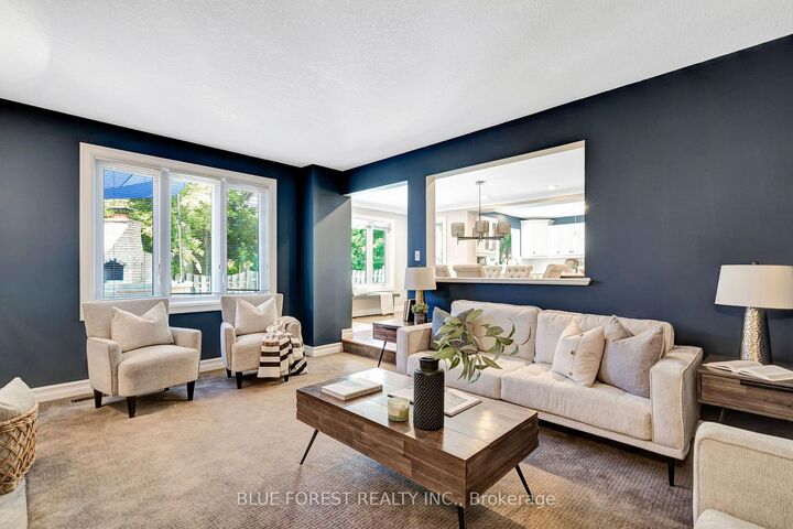 Property Photo: 935 Country Club Place ON N6C 5R5
