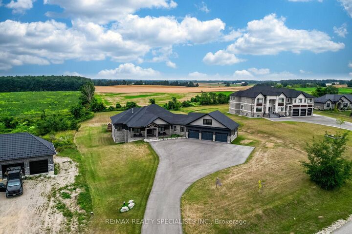 Property Photo: 6 Rutledge Heights ON L9V 3M9