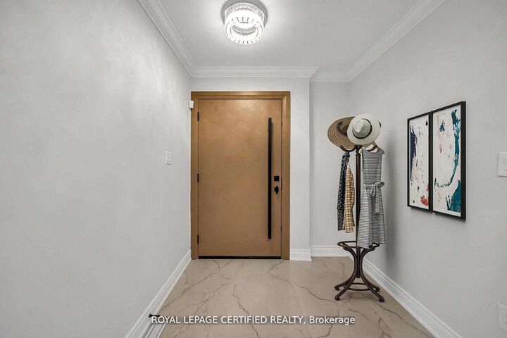 Property Photo: 6062 Prairie Circle ON L5N 5C5
