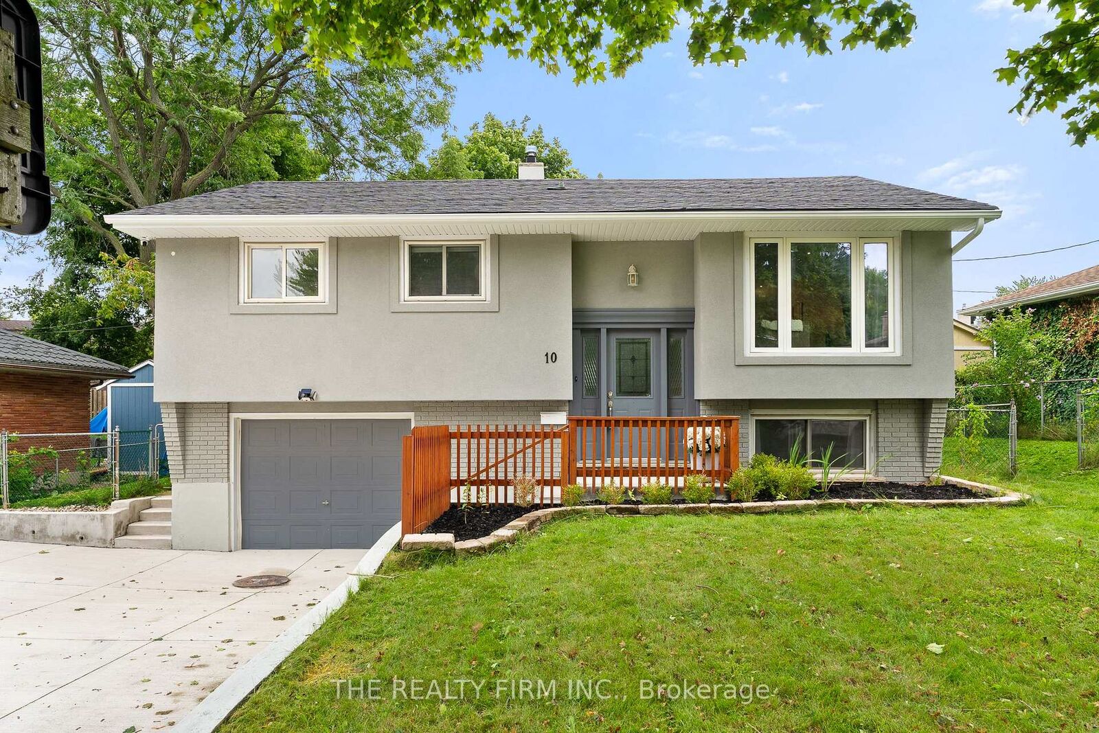Property Photo:  10 Afton Road  ON N5Z 3Z7 