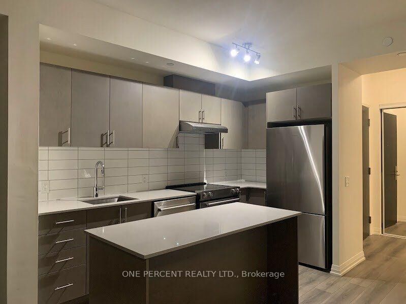 Property Photo:  9000 Jane Street E 13  ON L4K 0M6 