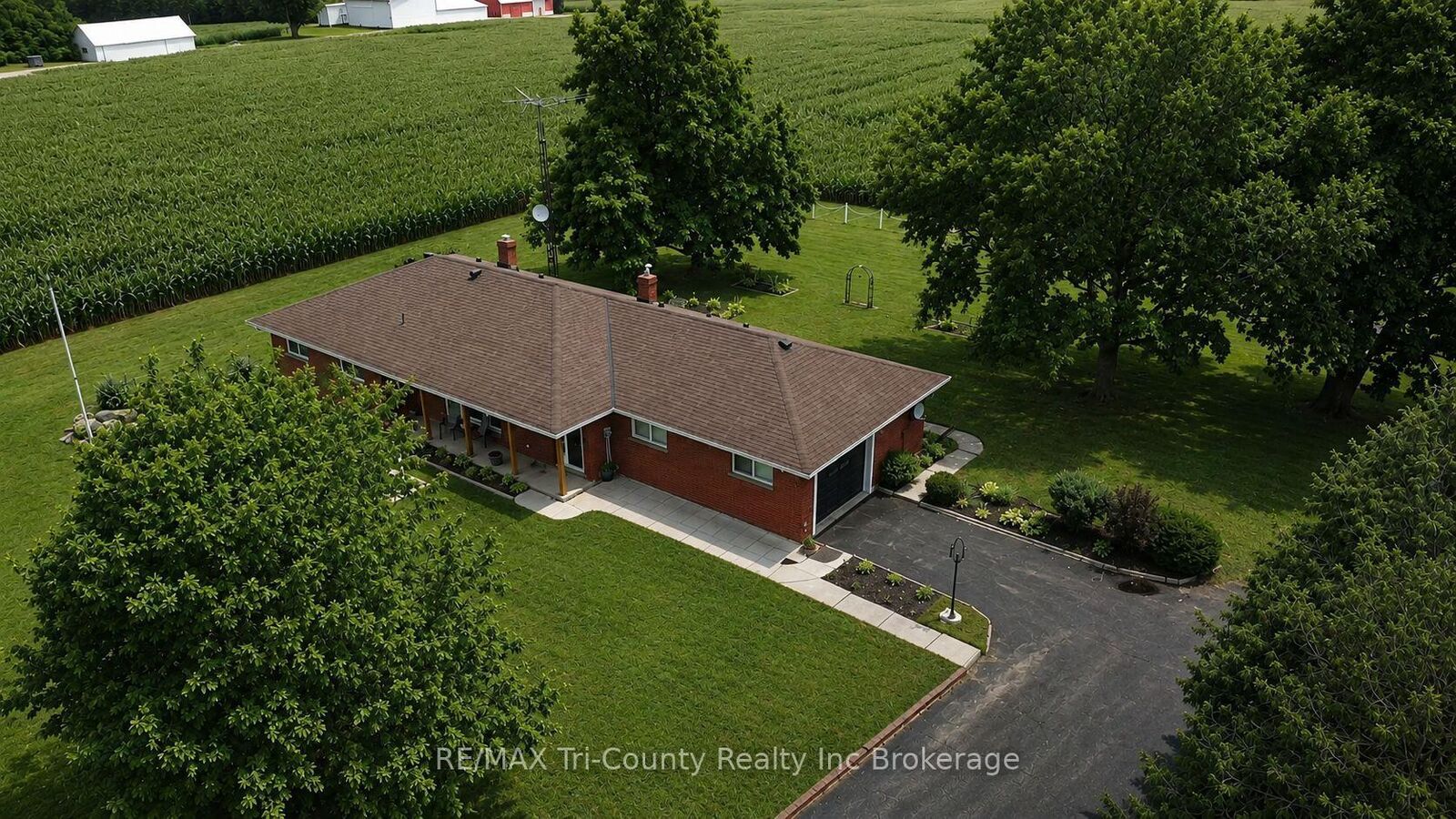 Property Photo: 568 7th Concession Enr Road ON N0E 1C0