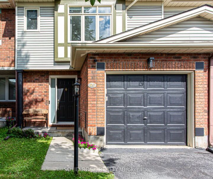 Property Photo:  49 Longshire Circle  ON K2J 4K7 