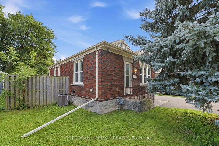 Property Photo:  111 Elliott Street  ON N1R 2J9 