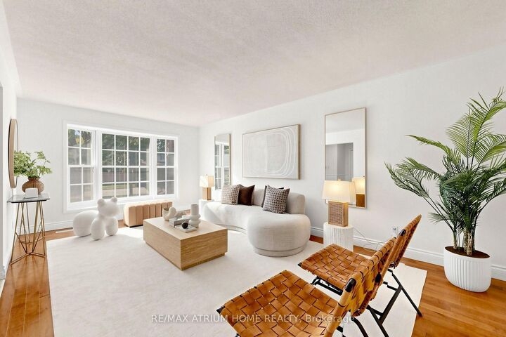 Property Photo: 61 Hobart Drive ON M2J 3J8