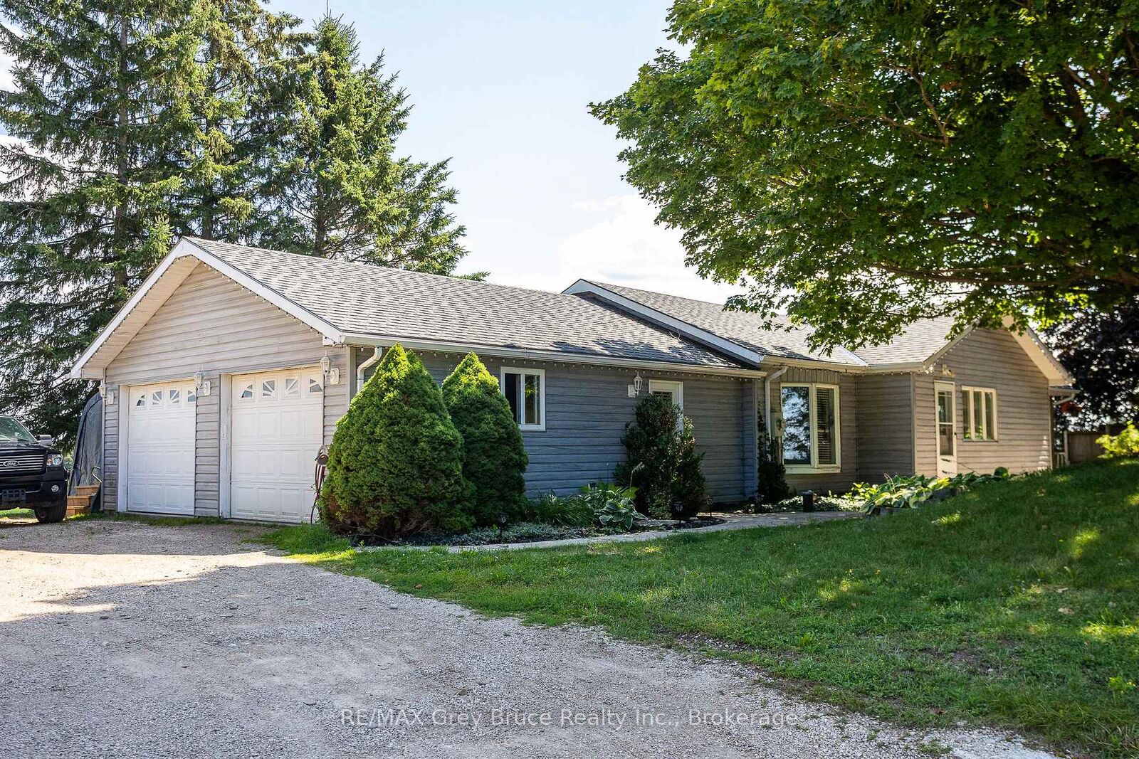 Property Photo: 21486 Grey 16 Road ON N0H 2N0
