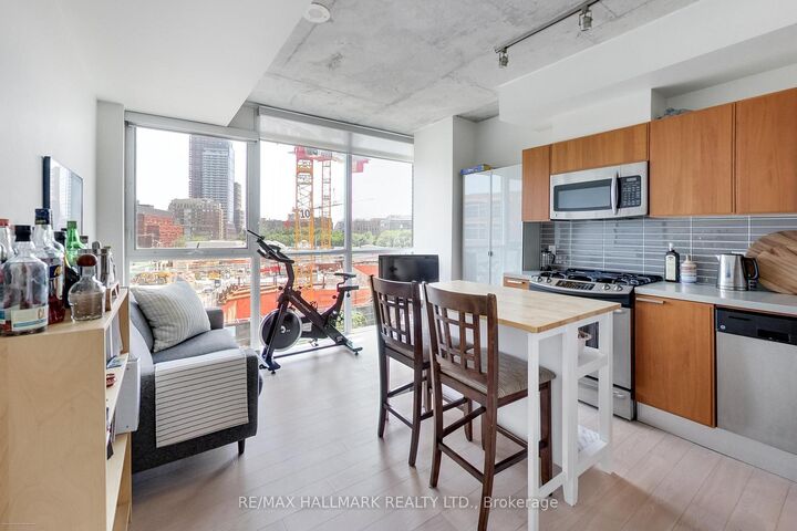 318 King Street E 317 — photo 1