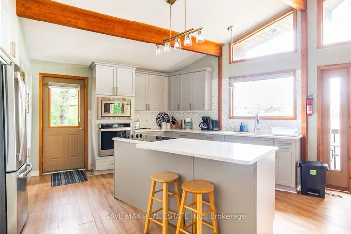 Property Photo: 42 Todholm Drive Todholm Drive ON P0B 1J0
