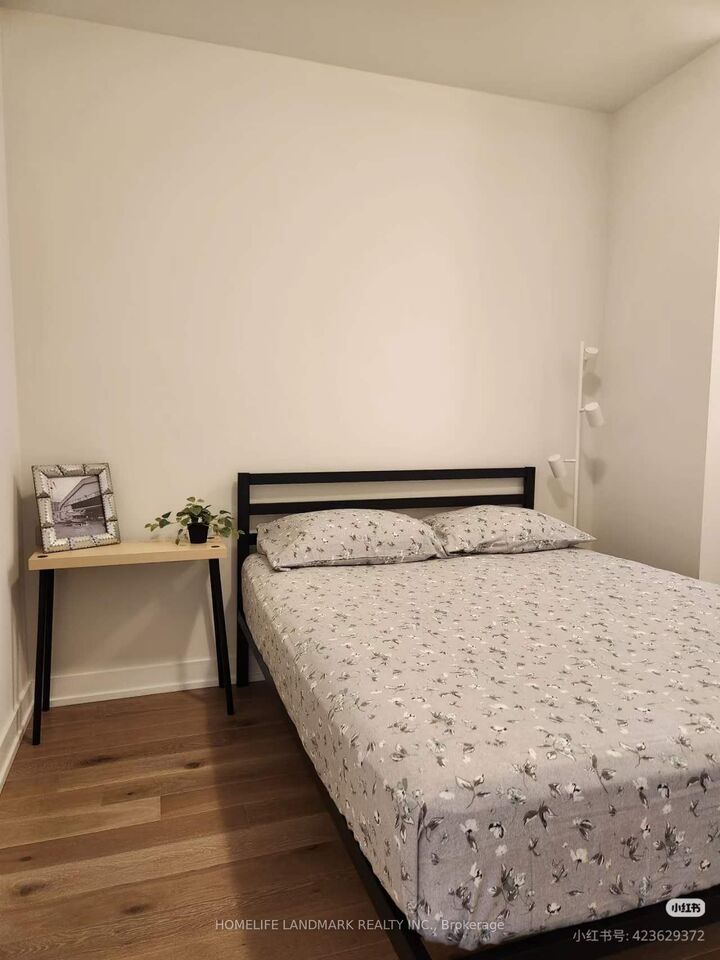 Property Photo:  9416 Bayview Avenue Coach H  ON L4C 5G9 