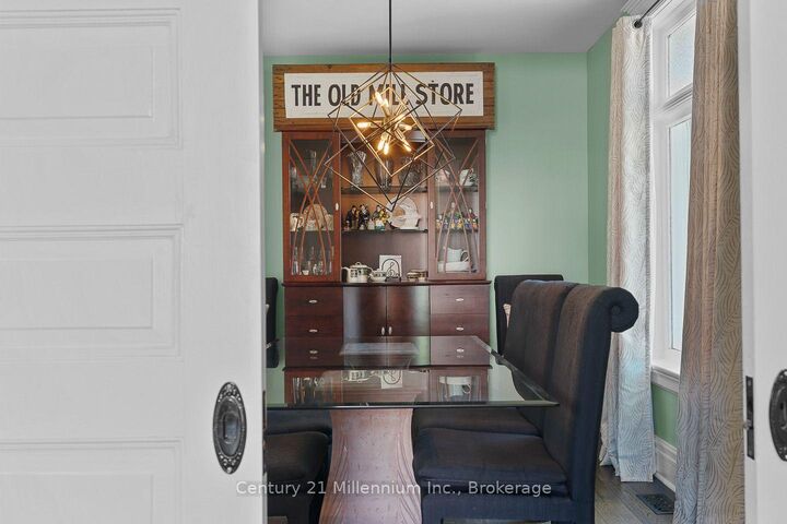 Photo de la propriété:  169 5th A Street E  ON N4K 1E7 