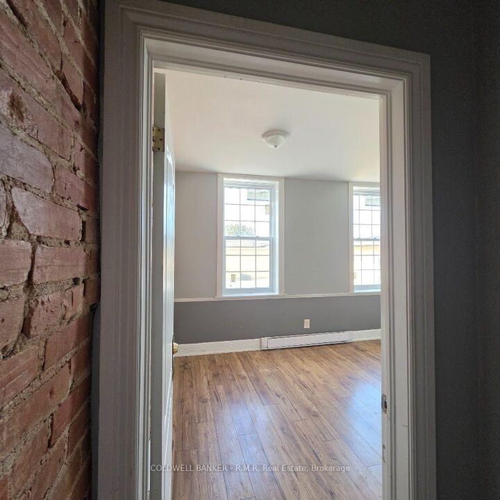 Photo de la propriété:  47 William Street N 2  ON K9V 3Z9 