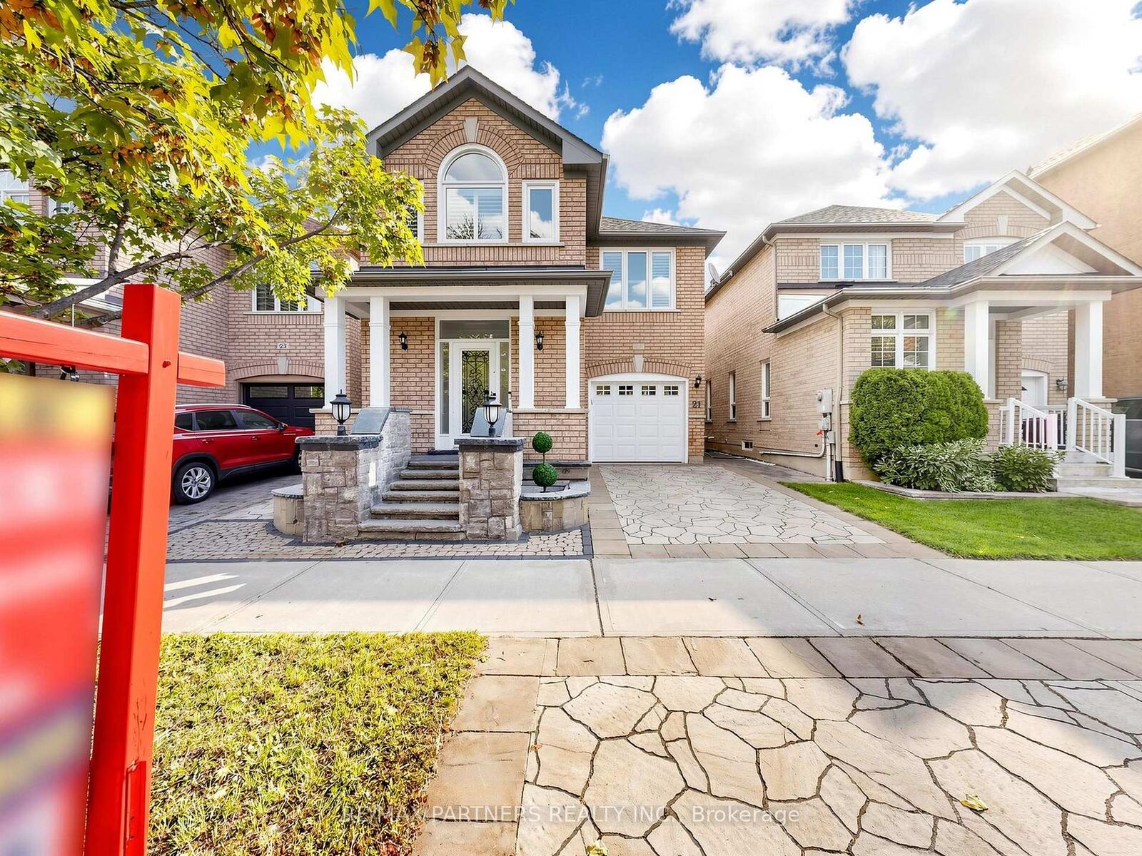 Property Photo: 21 Russell Hill Road ON L6C 2L8