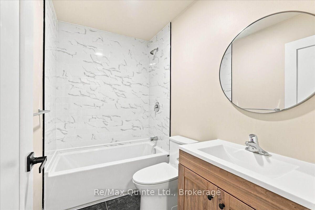 Property Photo:  445 Centre Street N B  ON K7R 3S4 