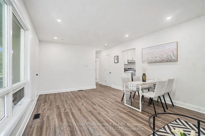 Property Photo: 26 Majestic Drive ON K2G 1C7