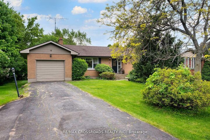 19 Orchard Avenue — photo 1